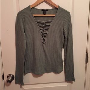 🚫SOLD🚫Soft Green Lace Up Top